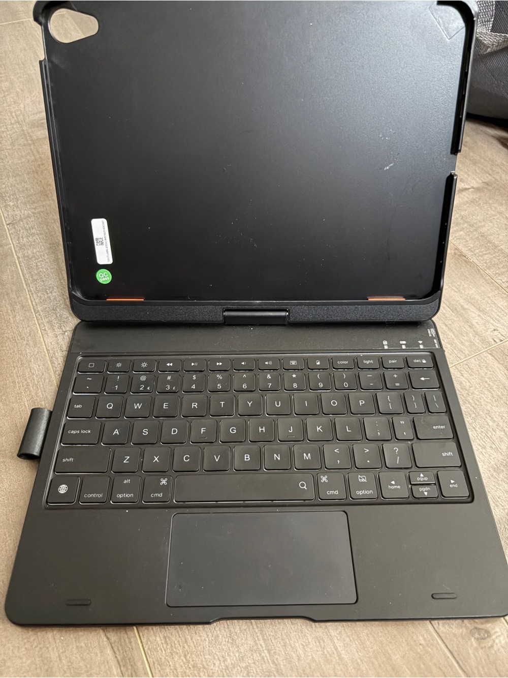 Universal Black Bluetooth Keyboard Case for Tablets - Black